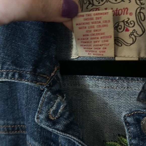 Brighton Collectibles Embroidered Jean Jacket Heart Size Small See Measurements - Picture 7 of 8